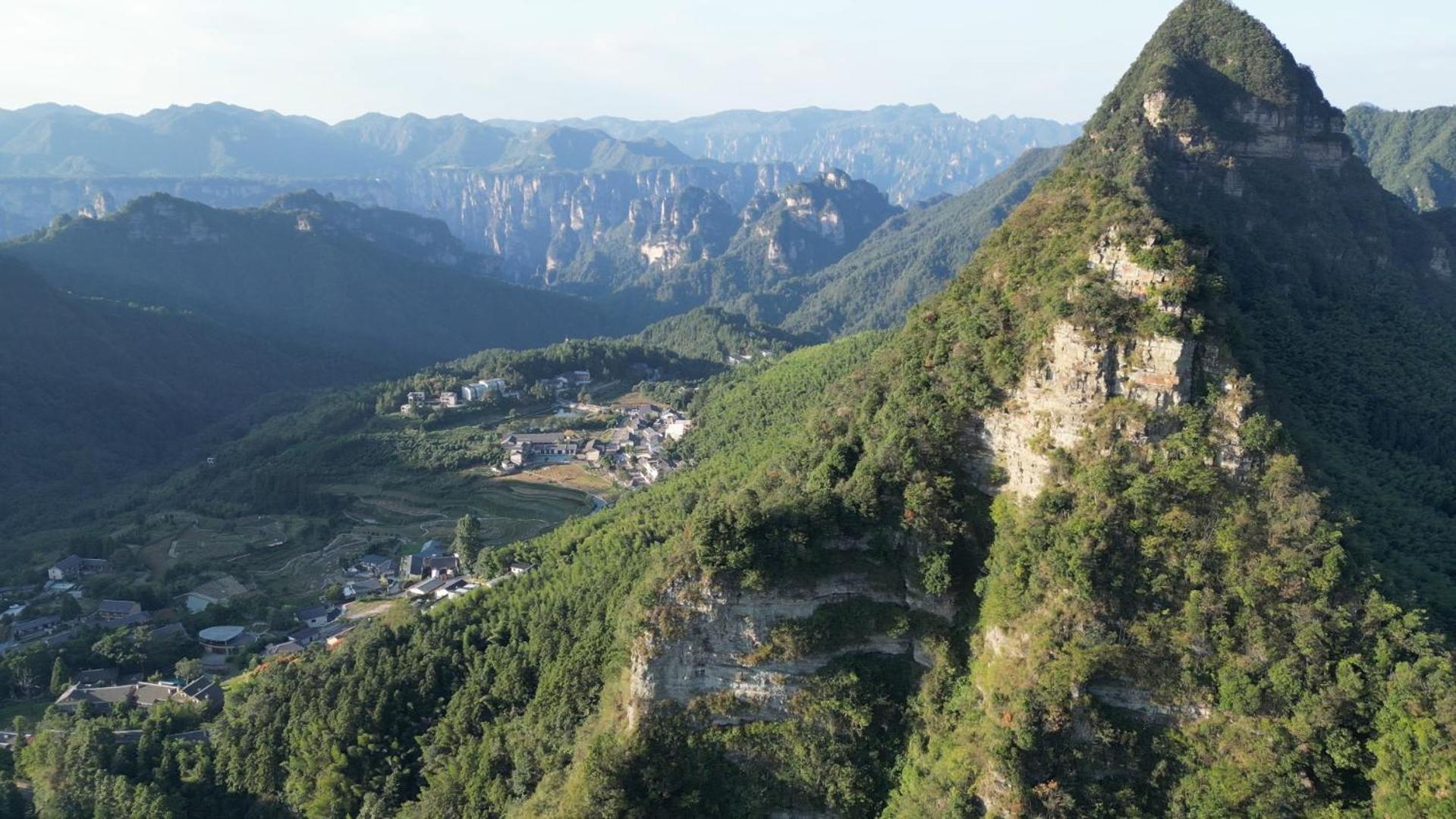 Hilltop House Resort Zhangjiajie Esterno foto